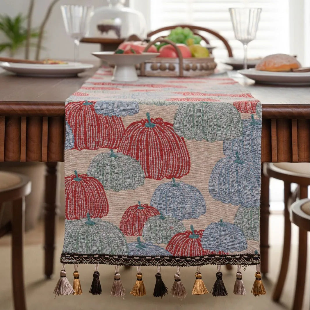 American-style Jacquard woven table runner with long tassels in floral pattern