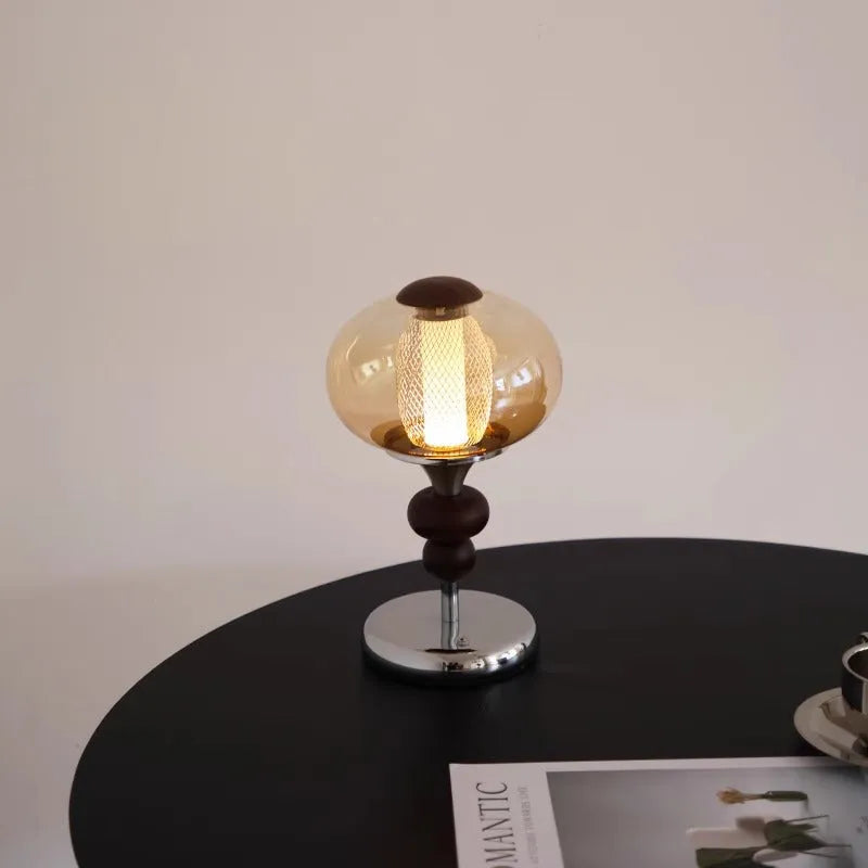 Solid wood retro palace table lamp with touch control and three-colour variable lighting