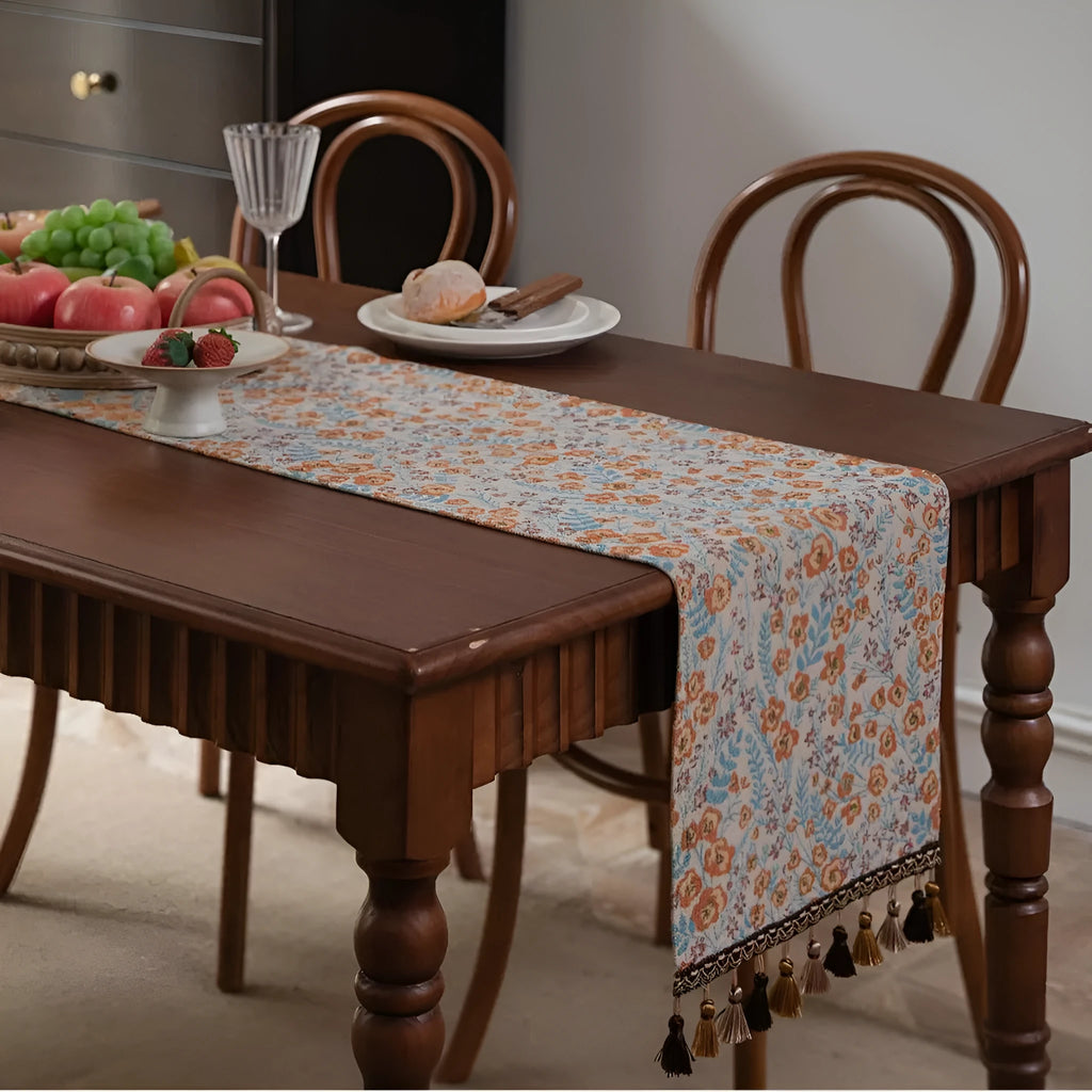 American-style Jacquard woven table runner with long tassels in floral pattern