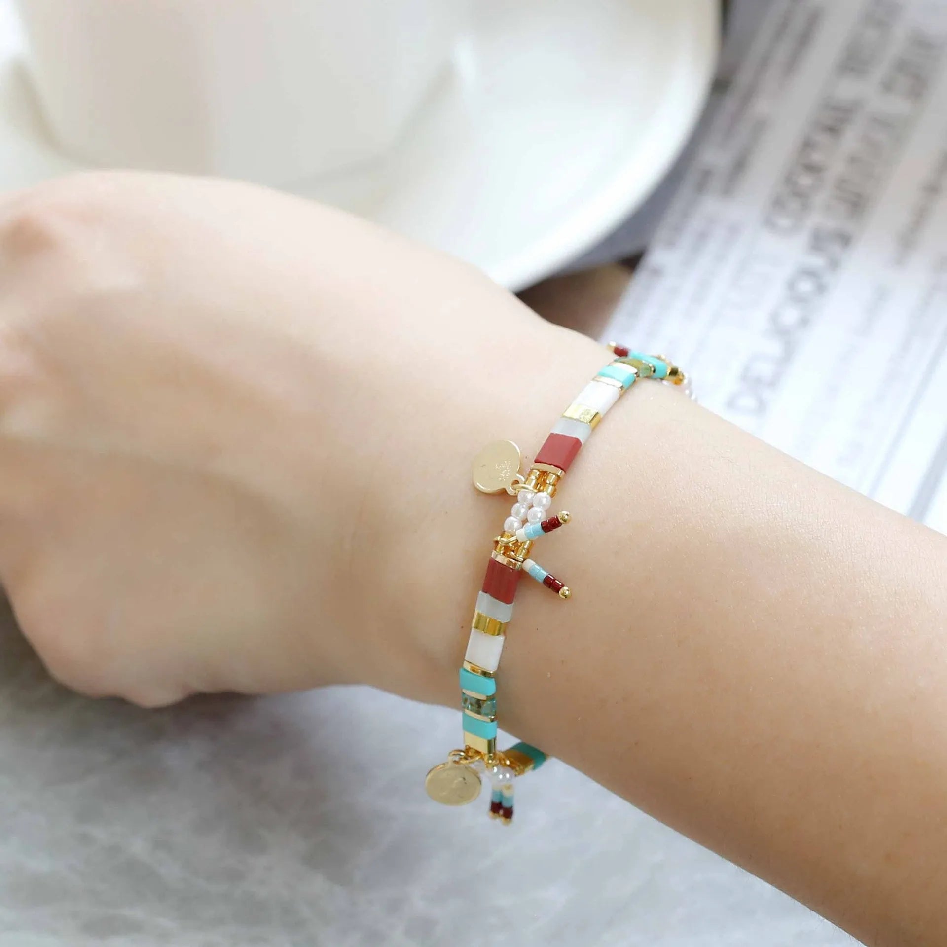 Women's imitation pearl bracelet with glass beads in European American style