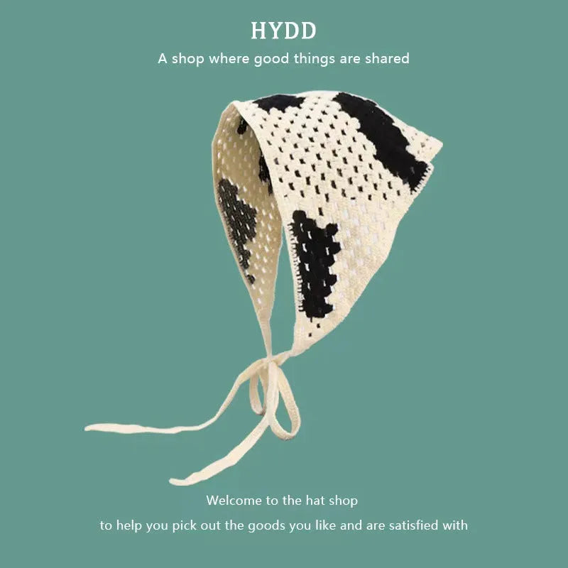 Women's cotton triangular headscarf with floral pattern in retro style for autumn winter wear