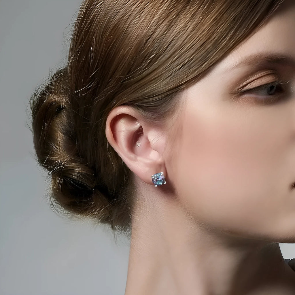 925 silver Alexander stone ear studs with geometric shape and cultivate Alexandrite colour