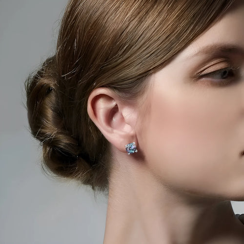 925 silver Alexander stone ear studs with geometric shape and cultivate Alexandrite colour