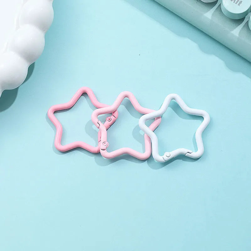 Zinc alloy five-pointed star keychain in multiple colour options for backpack decoration