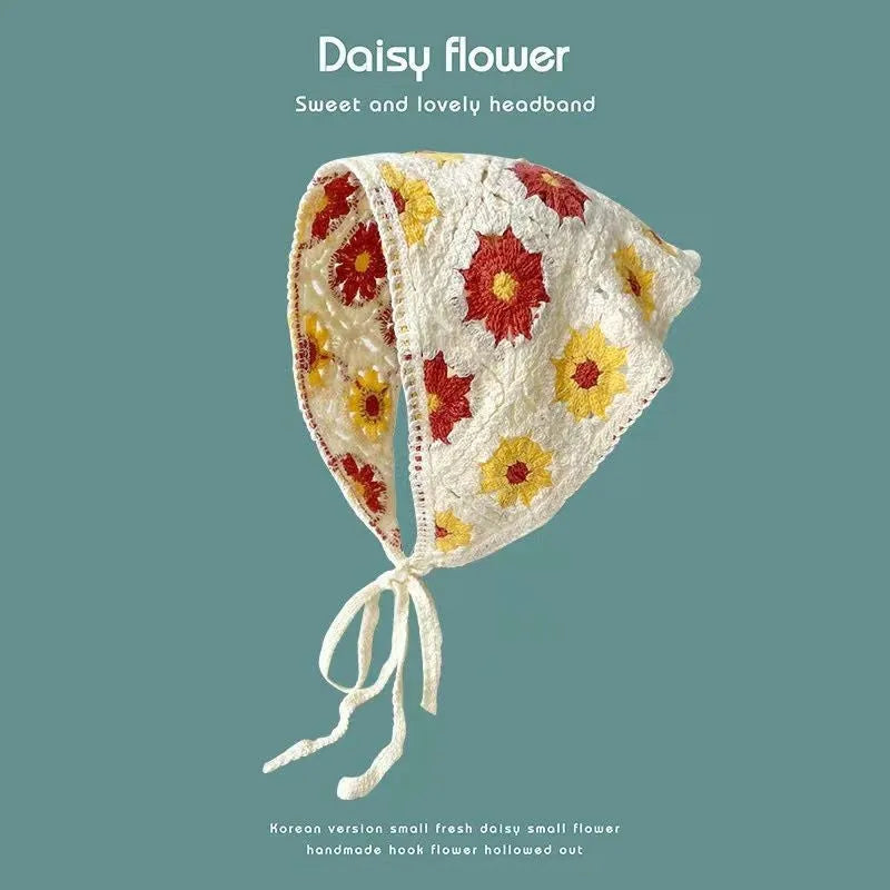 Women's cotton triangular headscarf with floral pattern in retro style for autumn winter wear
