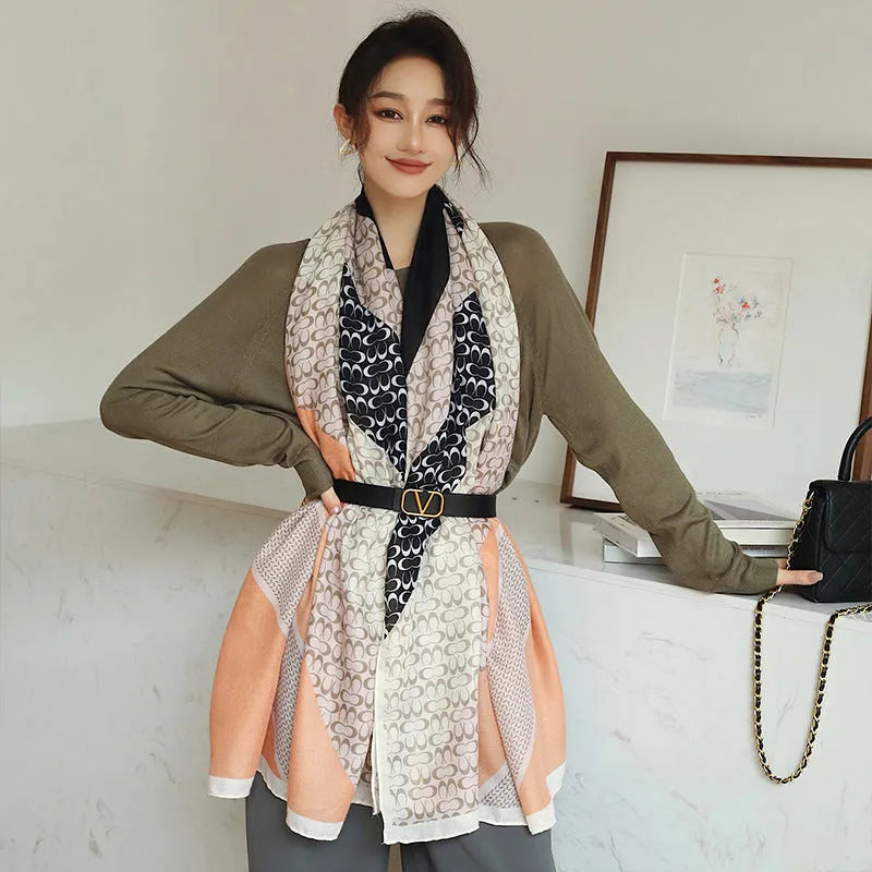 Polyester women's decorative scarf measuring 90x180cm with printed pattern for autumn wear