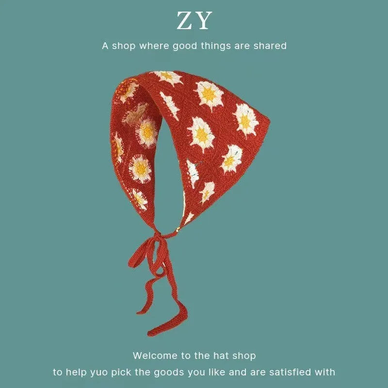 Women's cotton triangular headscarf with floral pattern in retro style for autumn winter wear