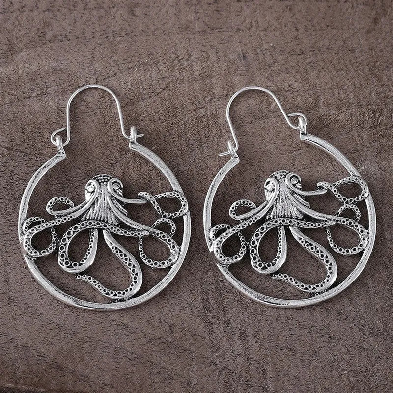 Vintage octopus earrings in antique silver with electroplated finish and zinc alloy construction