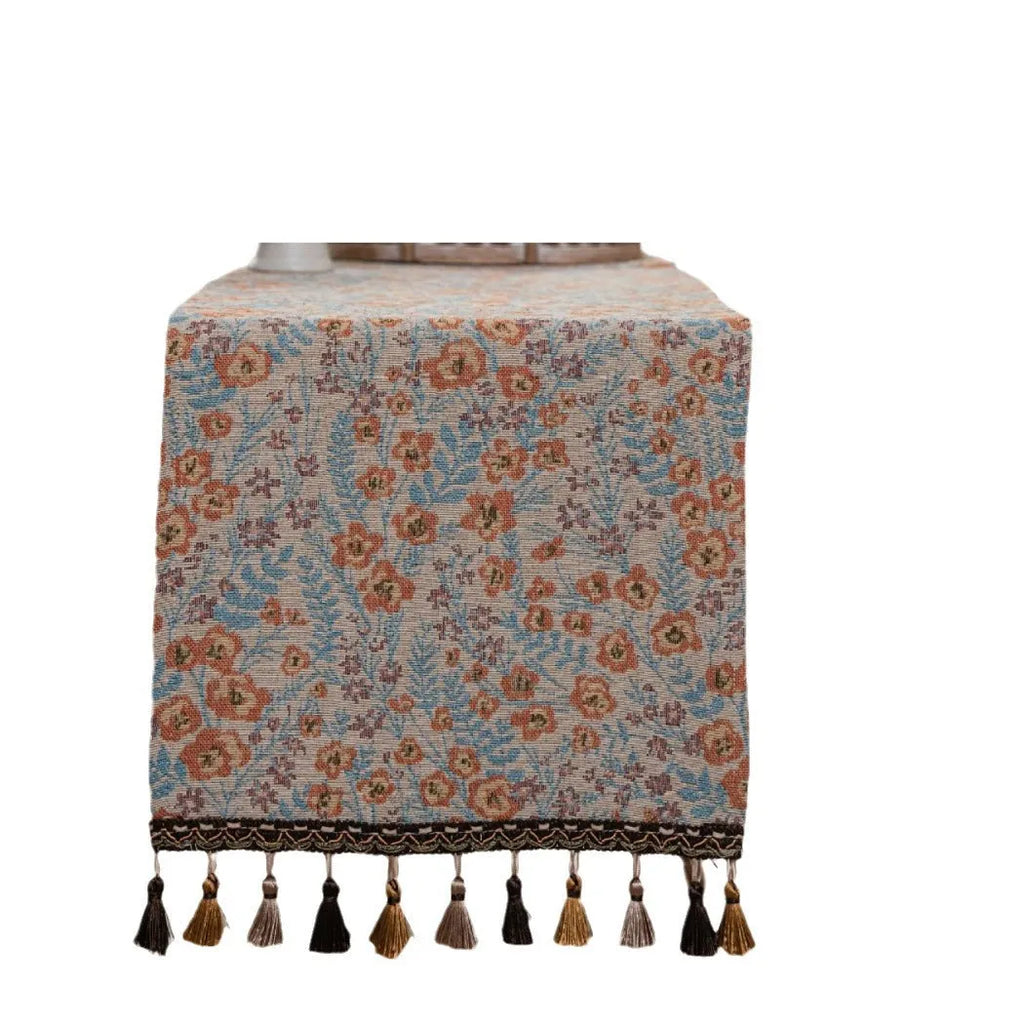 American-style Jacquard woven table runner with long tassels in floral pattern