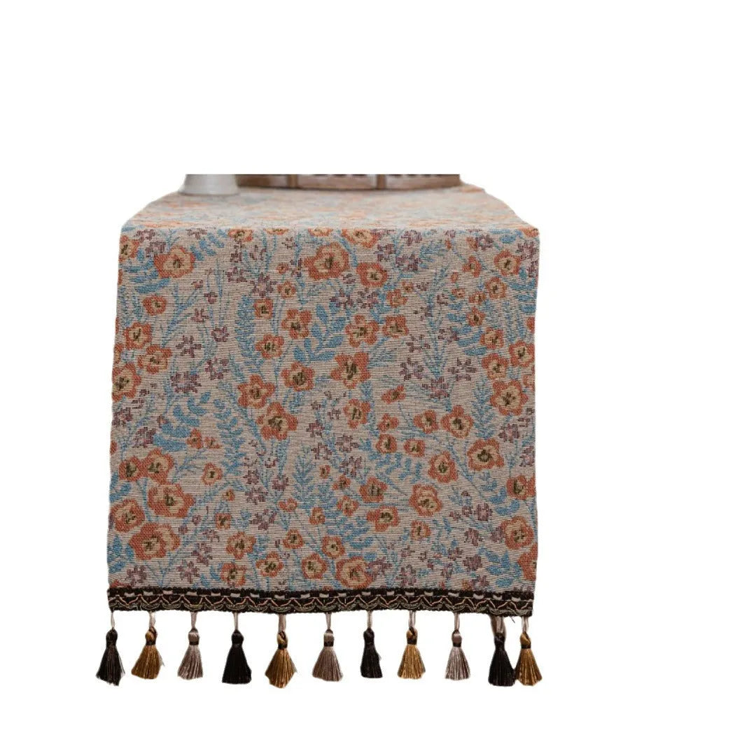American-style Jacquard woven table runner with long tassels in floral pattern
