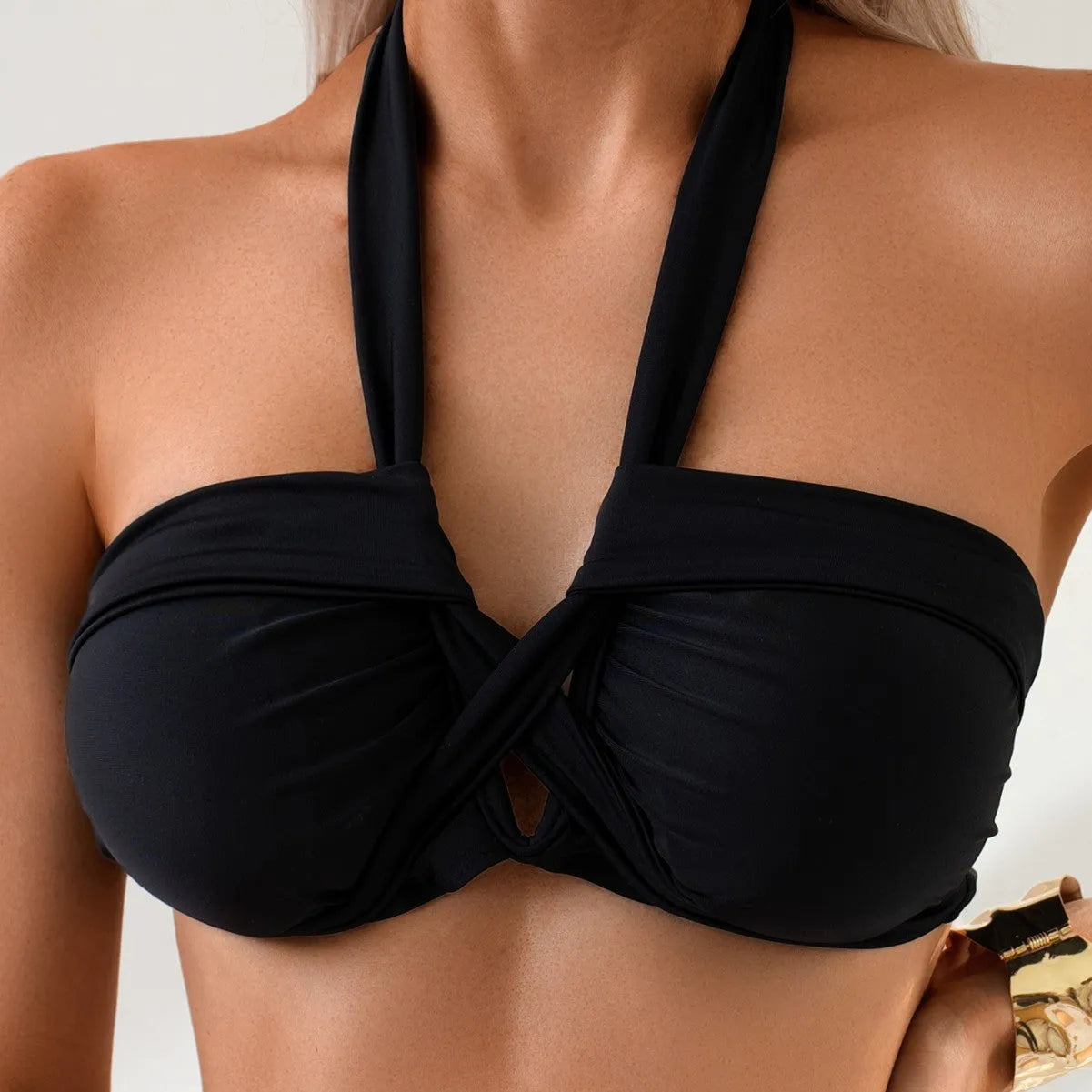 Black swimming bikini with briefs style and backless European American design