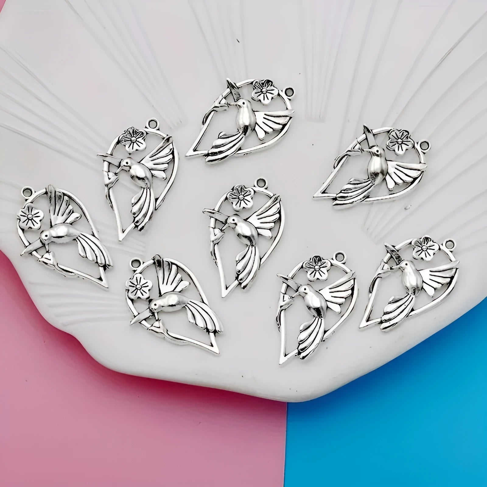 Alloy magpie bird pendant with electroplated finish in colour P234 for DIY jewellery making