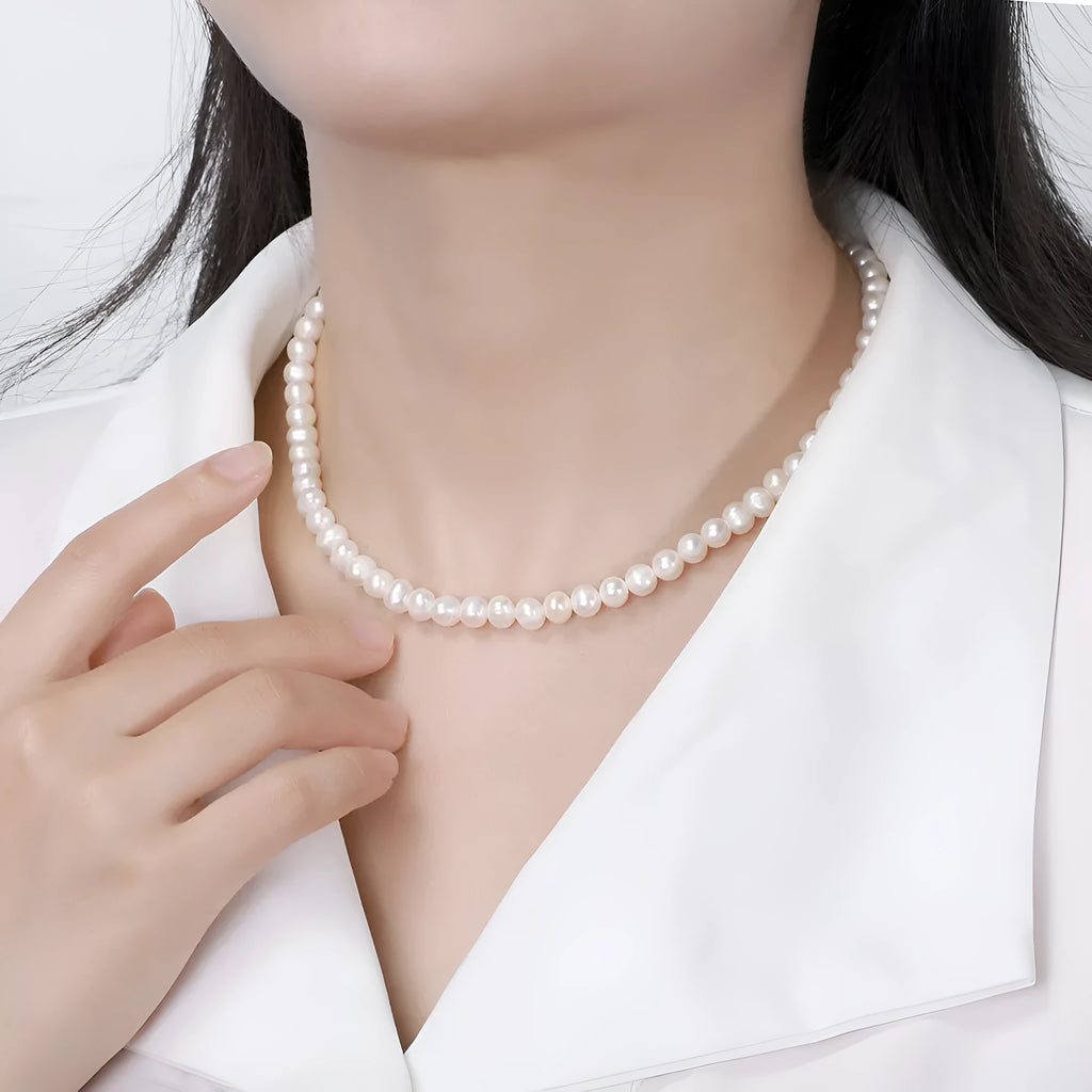 Women's freshwater pearl necklace with 925 sterling silver adjustable chain