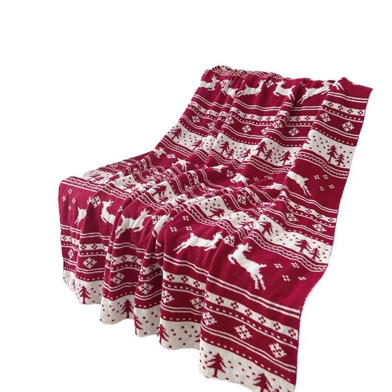Personalised Christmas blanket with snowflake or reindeer pattern measuring 110x130cm