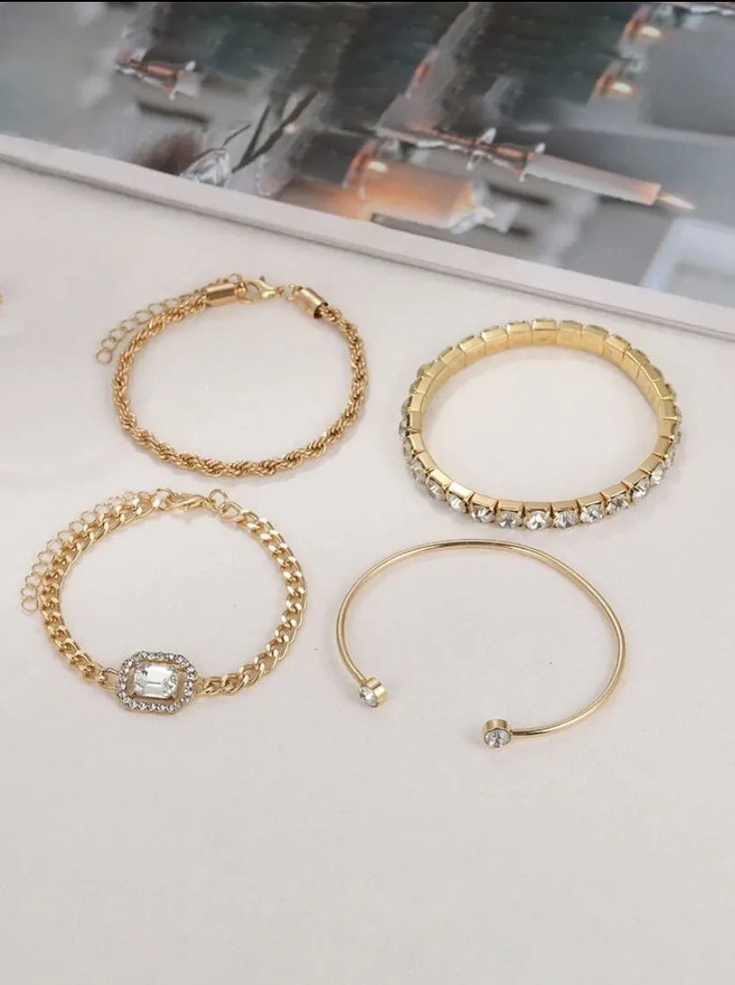 Women's geometric retro alloy bracelet set of four pieces with square diamond designs
