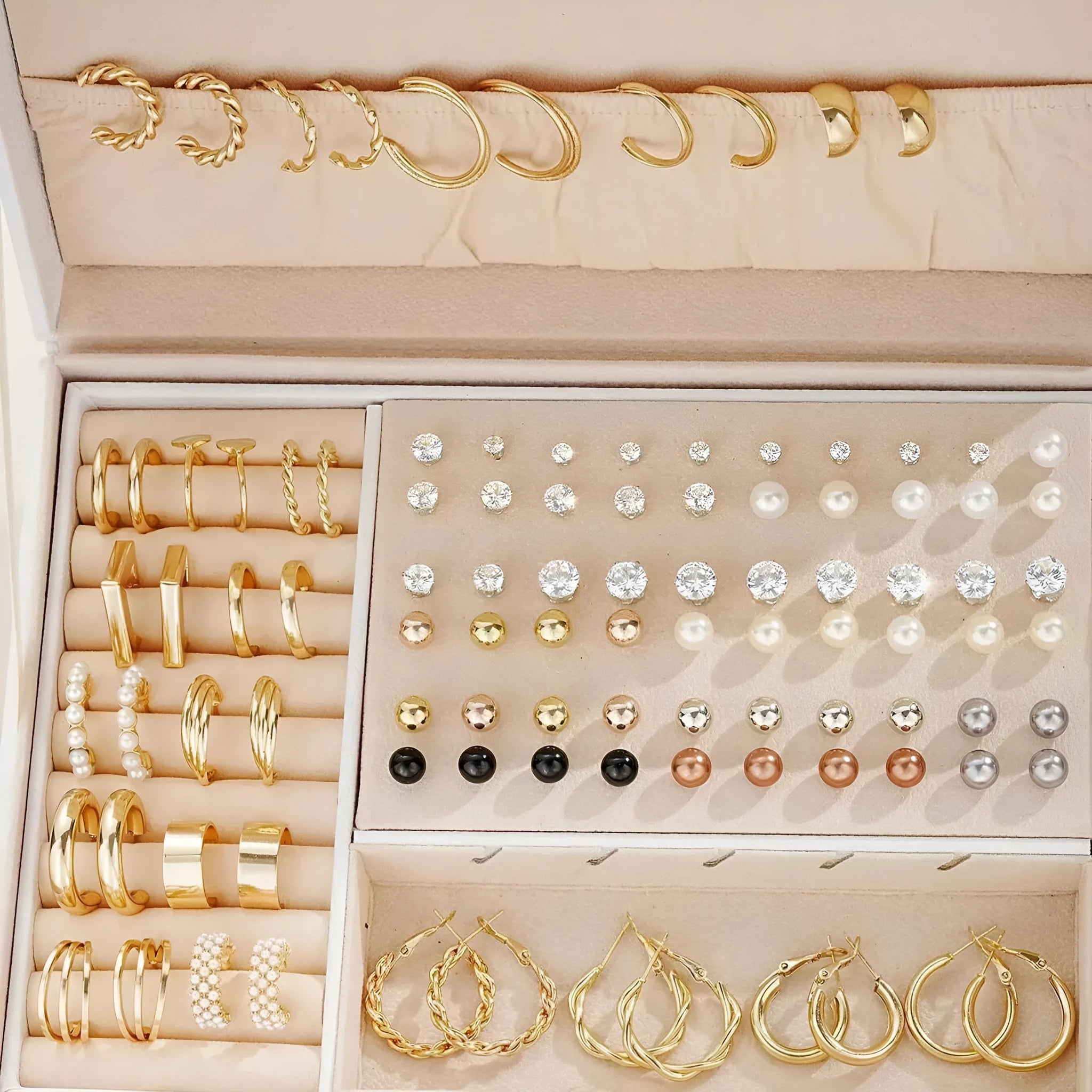 108 geometric pearl earrings with gold electroplated alloy construction and round elements