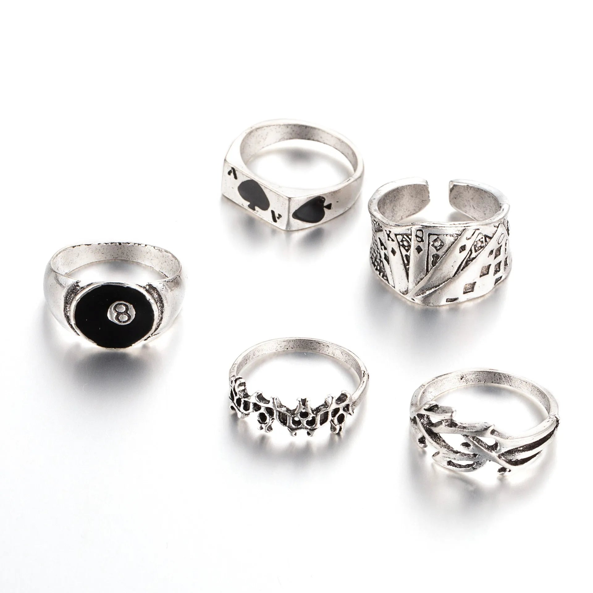Black alloy poker ring with retro spade card design, women's personality jewellery.