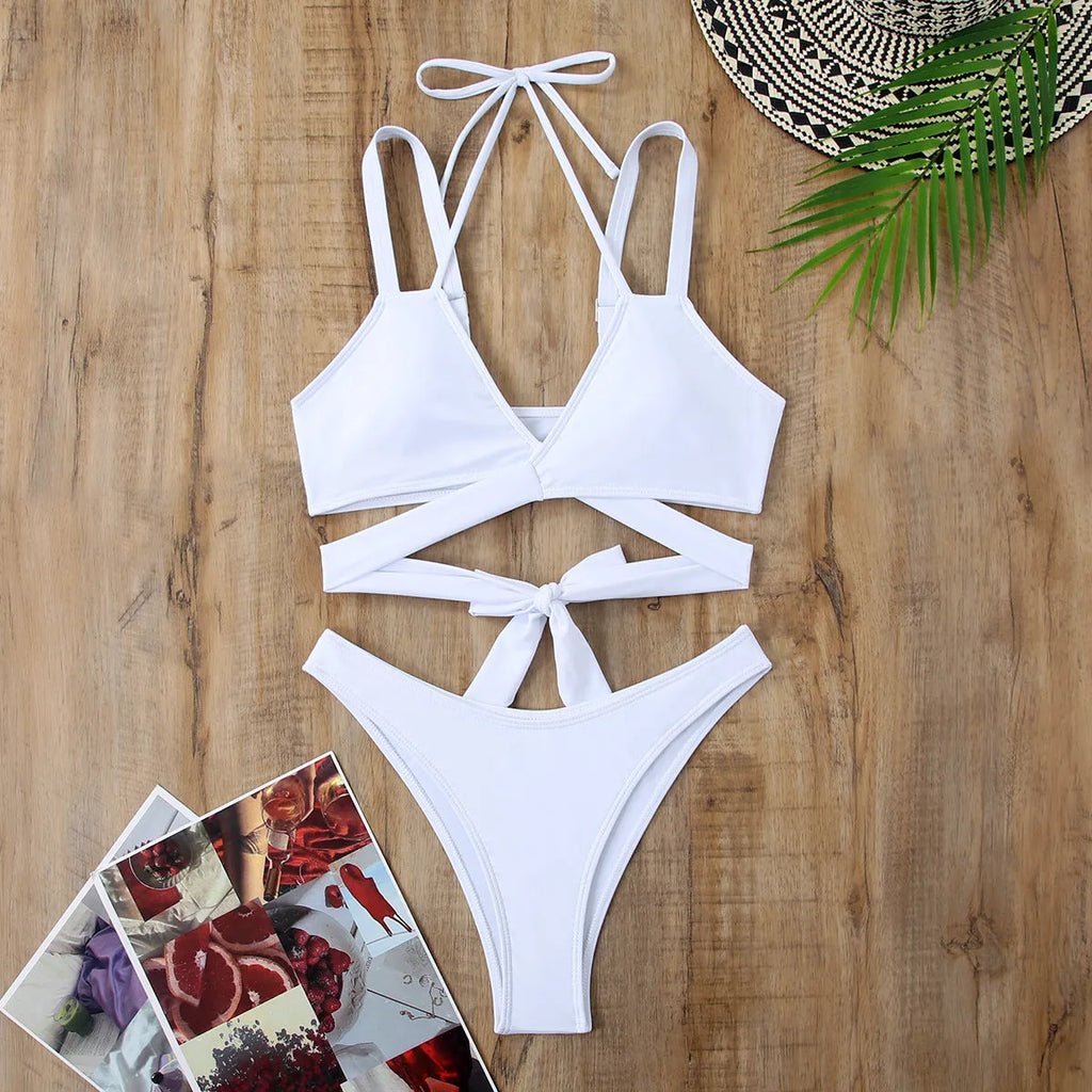Women's solid colour strapless bikini swimsuit in black, blue, red, rose red, or white.
