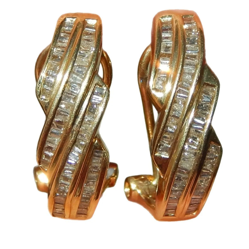 Geometric pattern gold-coloured copper earrings with circular design elements