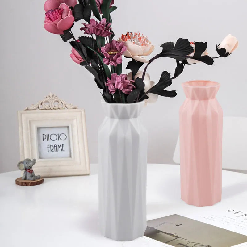 Drop-resistant melamine vase in gray green pink or white with 7.2cm base for office home hotel display