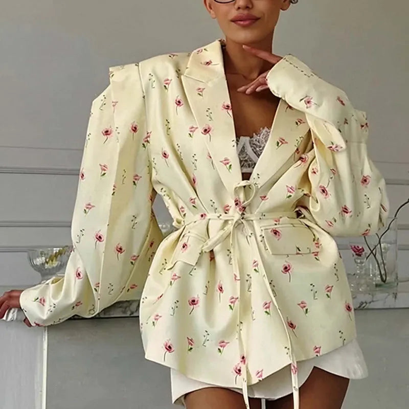 Suit jacket with adjustable collar lace-up and waist-tight design in polyester fabric showing colour options