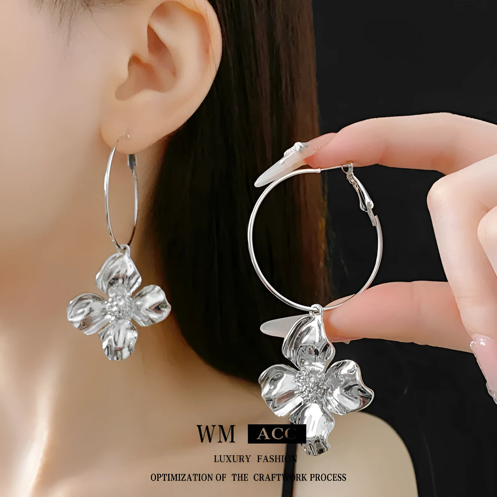Silver needle metal flower earrings with geometric vintage design in gold or silver finish
