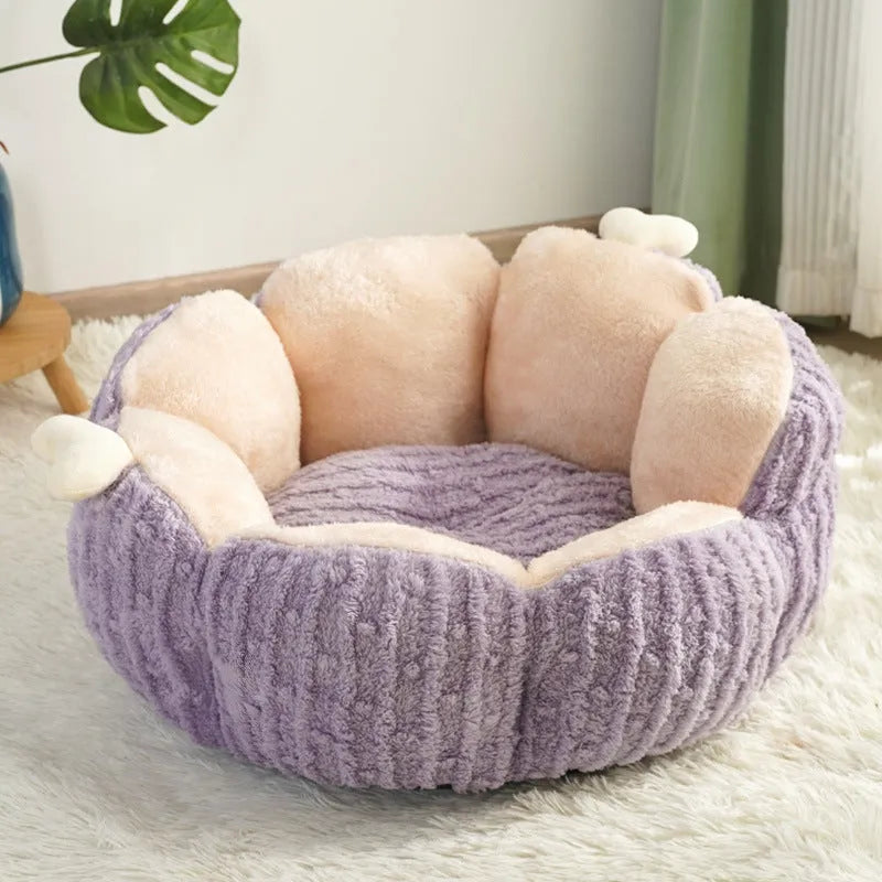Soft purple cat litter kennel enclosure with removable cushion shown next to size comparison