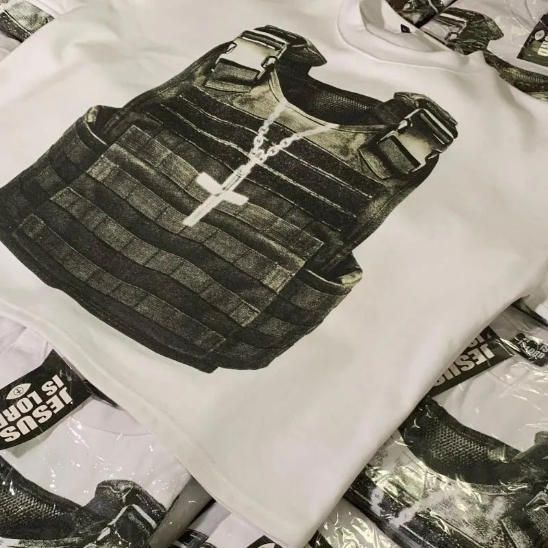Men's printed cotton short-sleeve t-shirt in retro street style with drop-shoulder sleeves.
