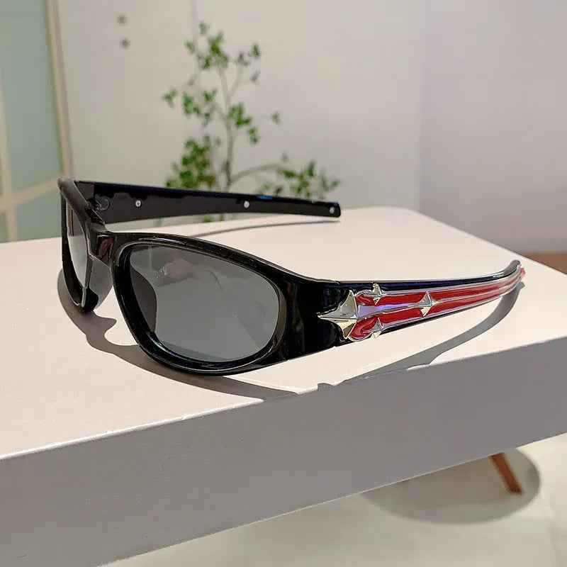 Sports sunglasses with PC frame and lenses in black and blue colour combination showing special-shaped mirror design