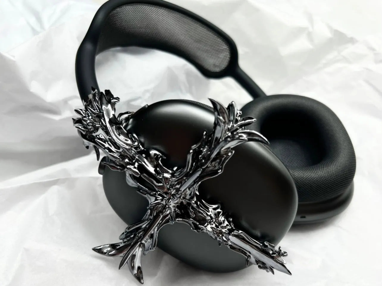Gothic resin cross headphone cover for Apple AirPods Max in silver colour