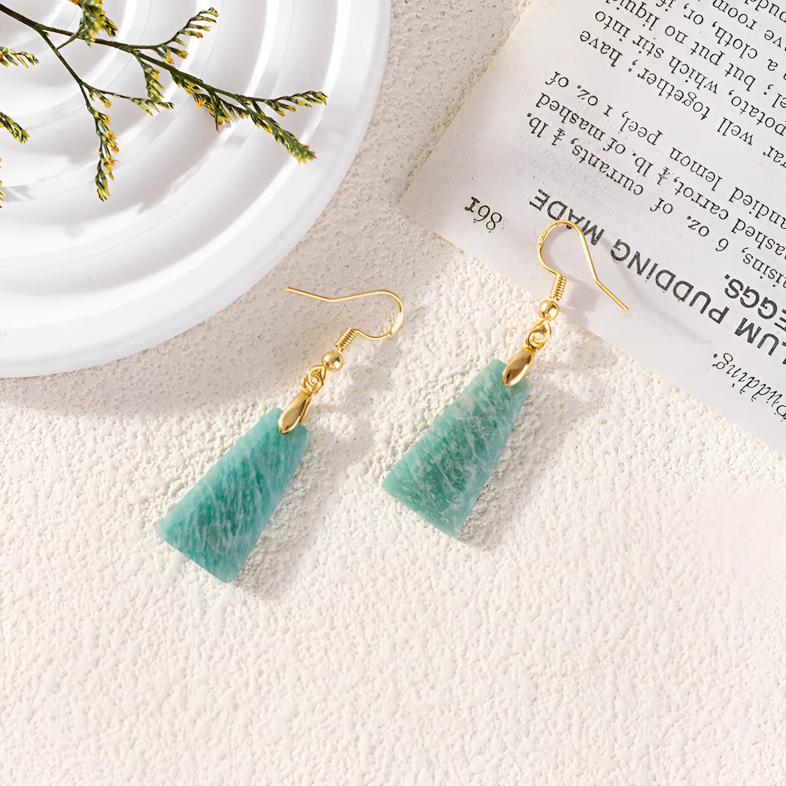 Amazonite rough stone trapezoid earrings with geometric shapes in gold or silver finish
