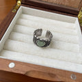 Retro heart-shaped adjustable ring in white copper plated silver with white or green colour options