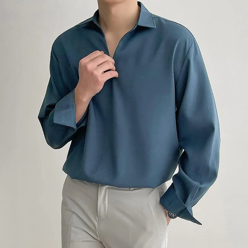 Men's loose fit long sleeve casual shirt in polyester non-iron fabric