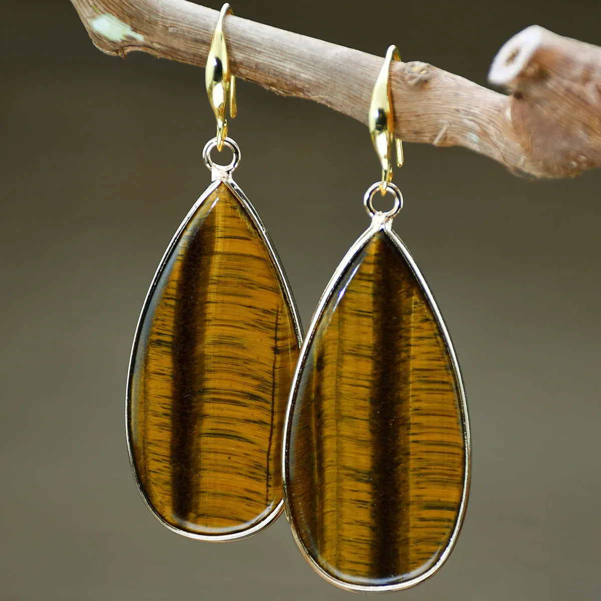 Vintage drop-shaped stone earrings in tigereye, amethyst, or turquoise with water droplet design