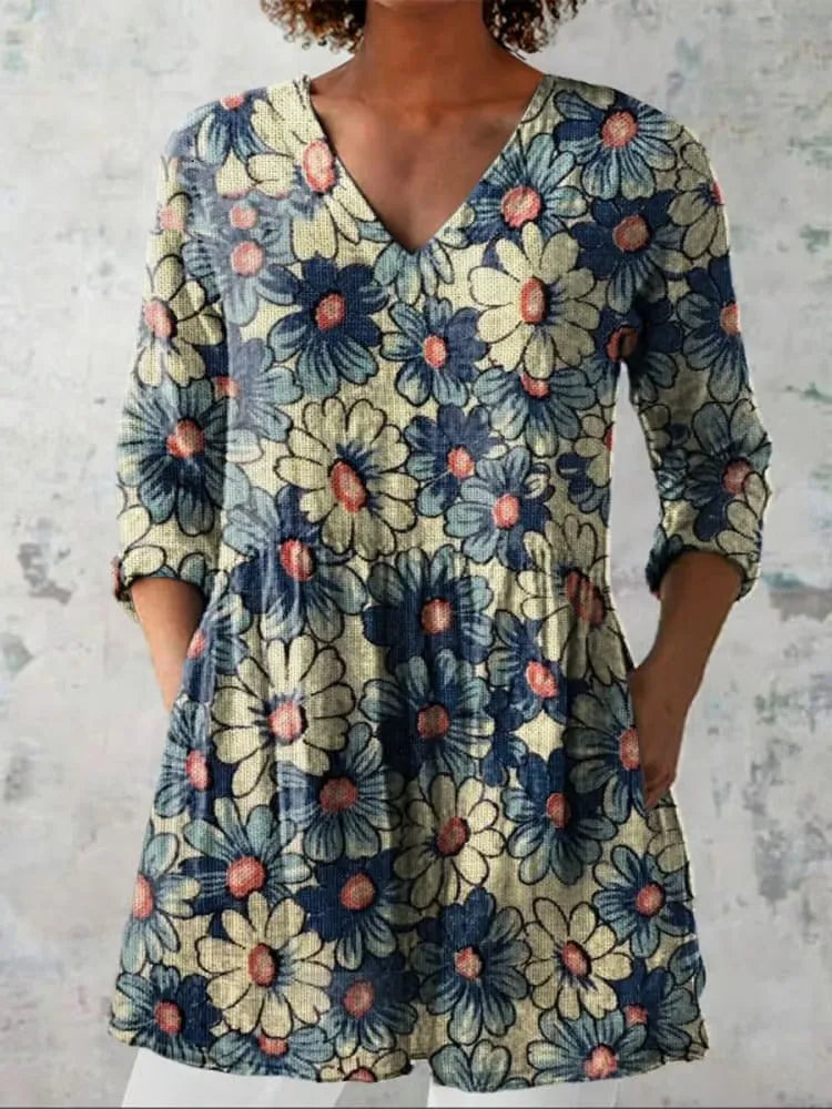 Women's retro slim-fit printed long-sleeved top in a digital print pattern, available in multiple colours.
