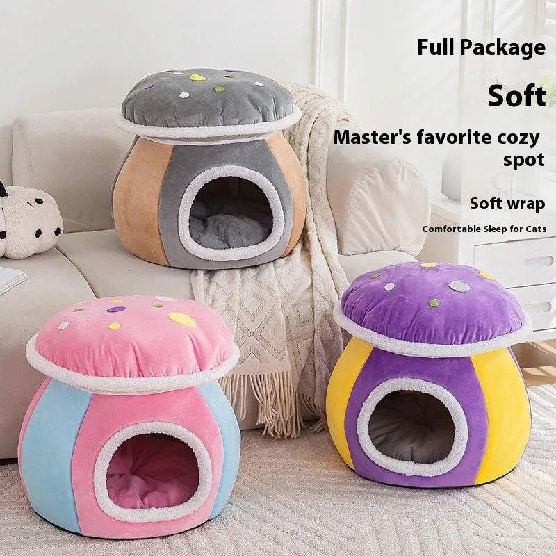 Mushroom-shaped cat nest with detachable thermal blanket in rabbit plush material