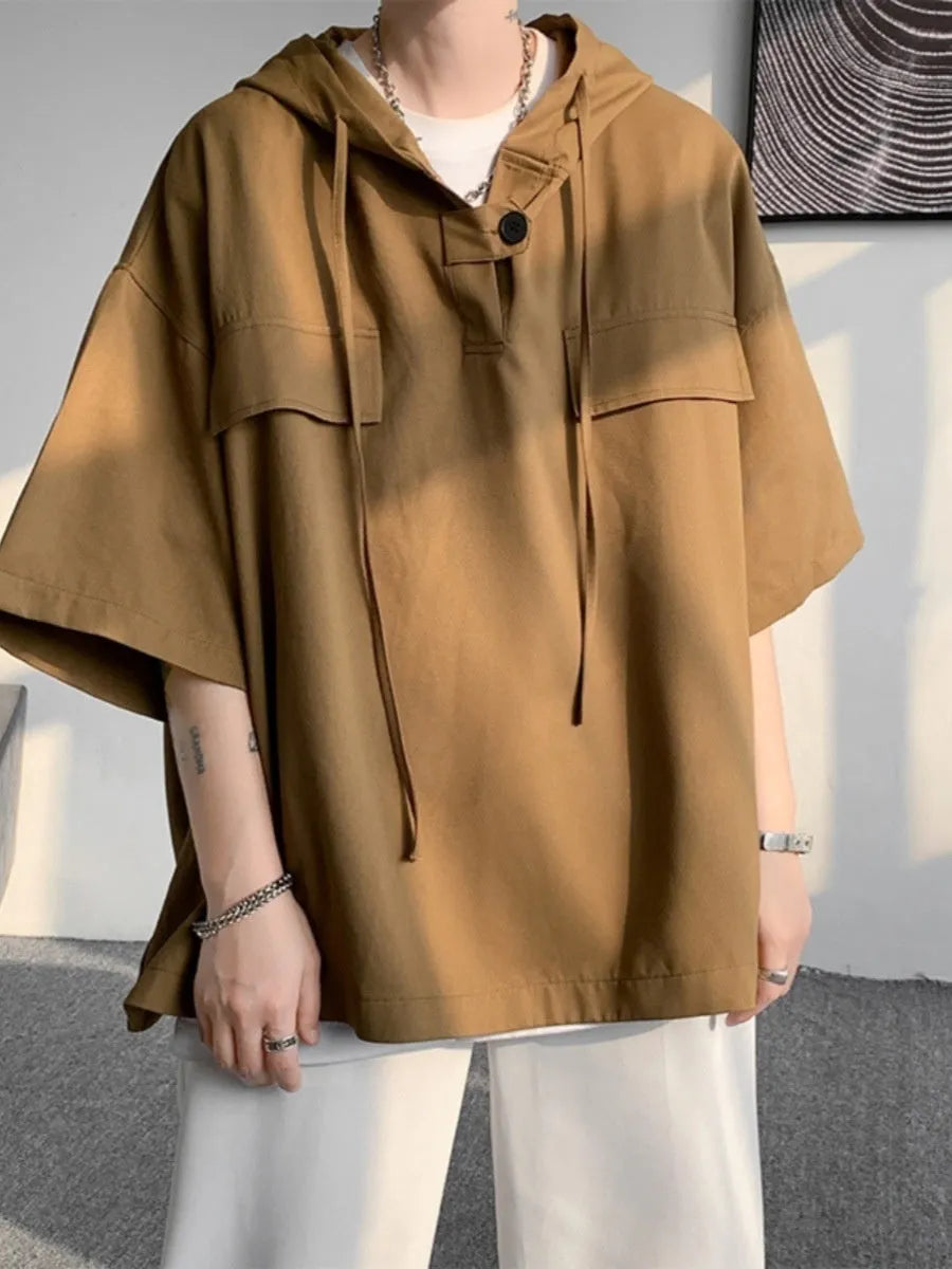 Men's hooded short sleeve t-shirt in loose fit summer style with polyester fabric