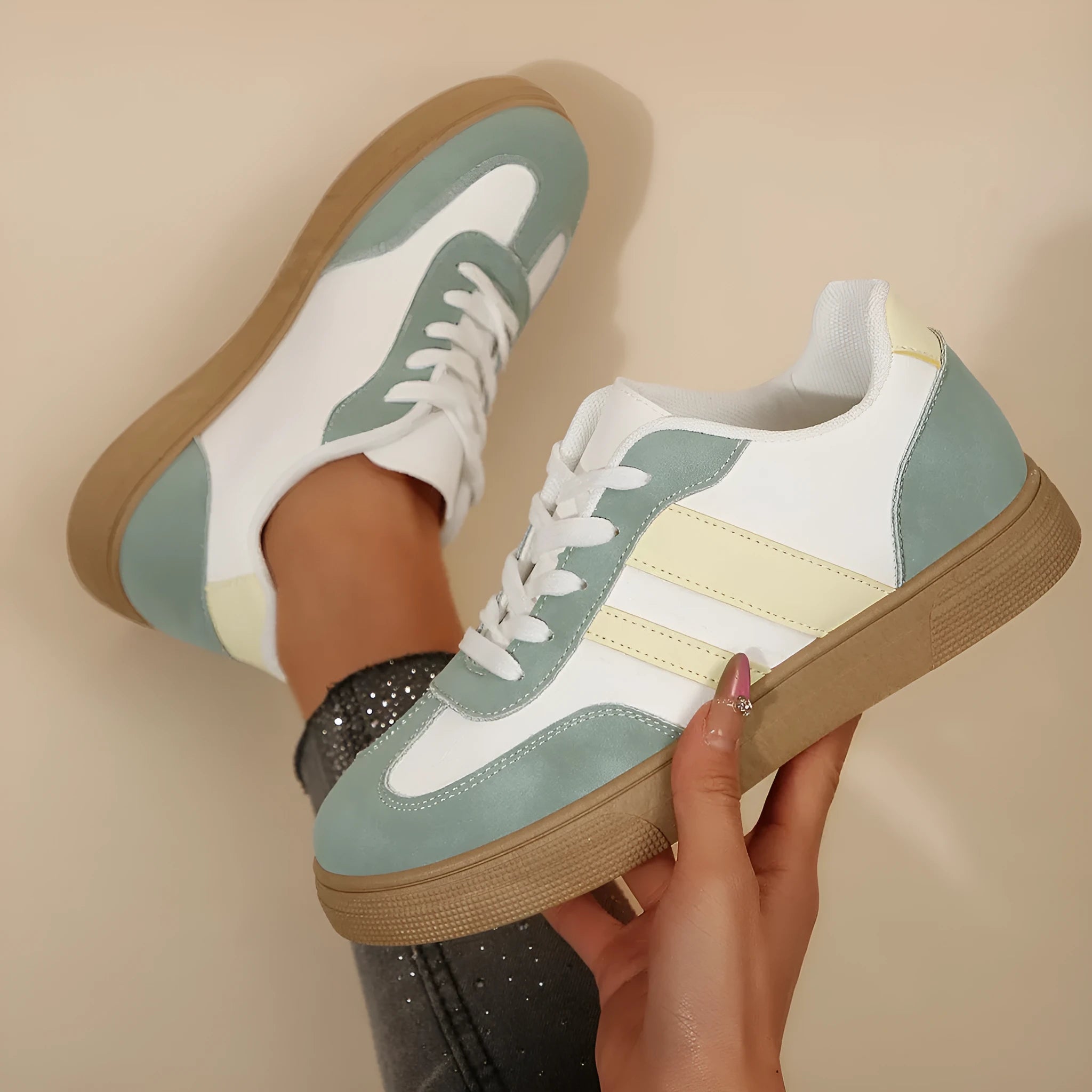 Women's retro sports casual shoes with cross-strap design and artificial PU leather upper in green