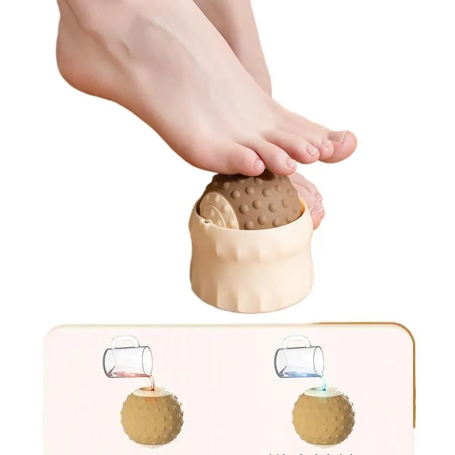 Massage ball set for cold and hot compress therapy in green and brown colours