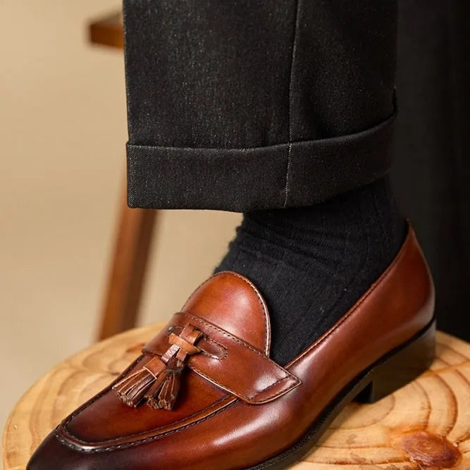 Men's genuine leather tassel loafers in British style with rubber sole