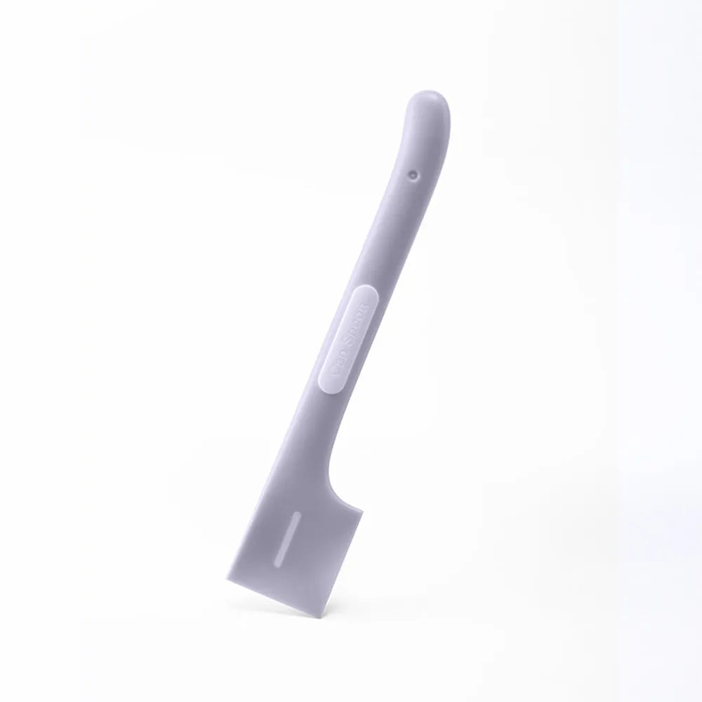 Long-handled green pet food spoon for canned wet food with angled scraper design