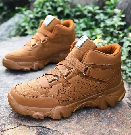 Men's casual shoes in multiple colours with European sizing from 39 to 49