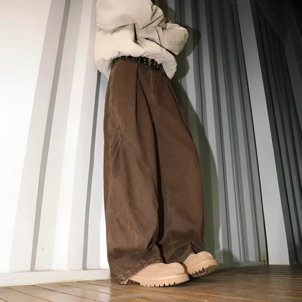 Men's straight cut pleated trousers in apricot colour with elastic waistband