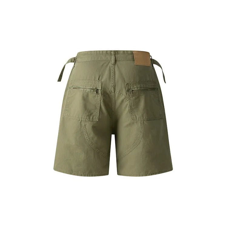 Retro washed cotton workwear shorts in loose fit with elastic waistband, shown in grey colour