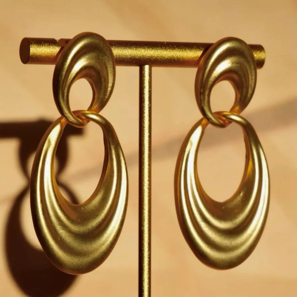 Copper French retro double circle earrings with a quicksand gold finish and U-shaped silhouette.