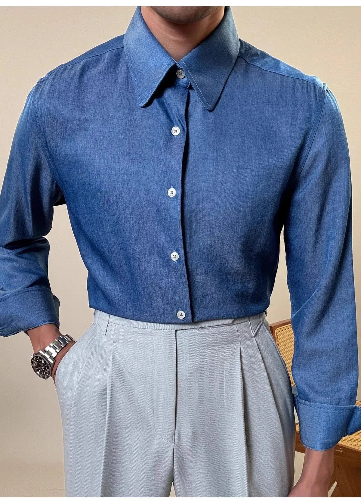Men's slim fit long sleeve shirt in blue, business casual style