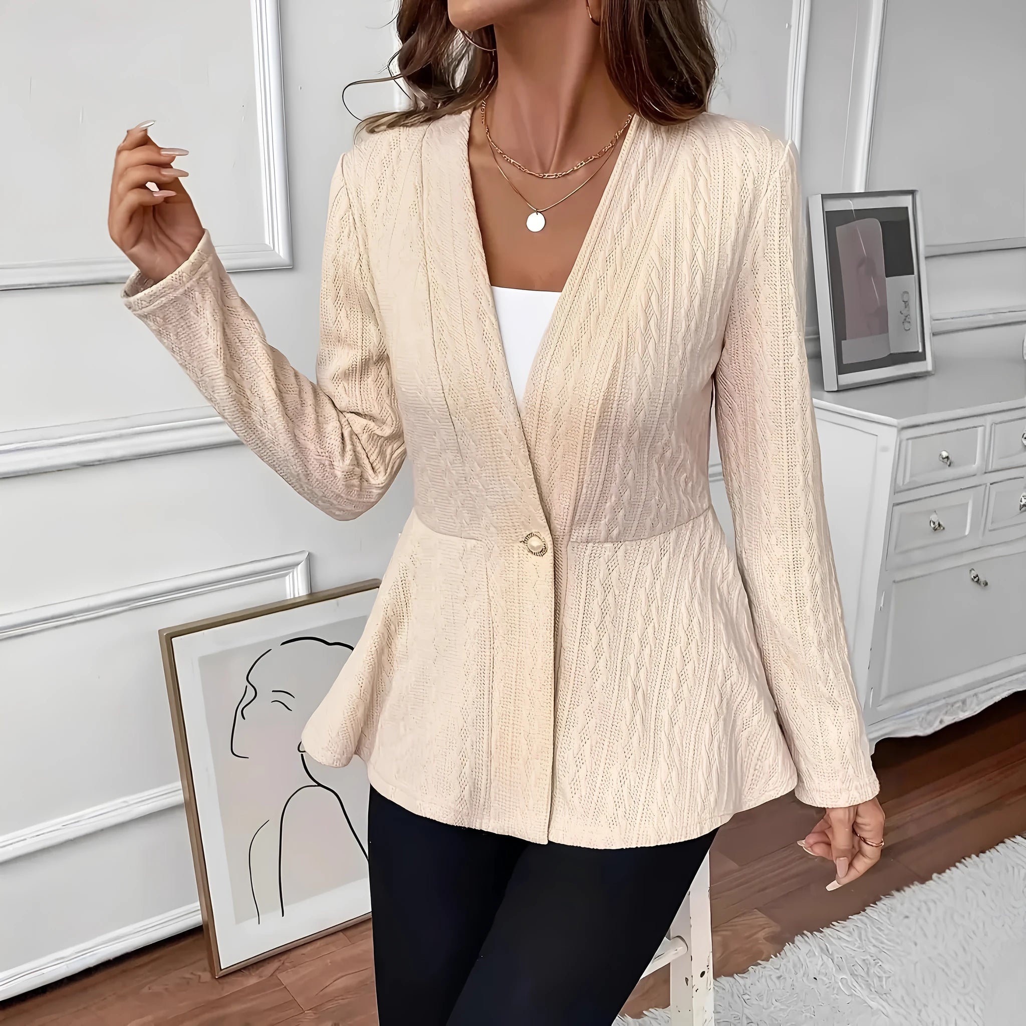Women's apricot jacquard knitted cardigan with one button closure and regular sleeves