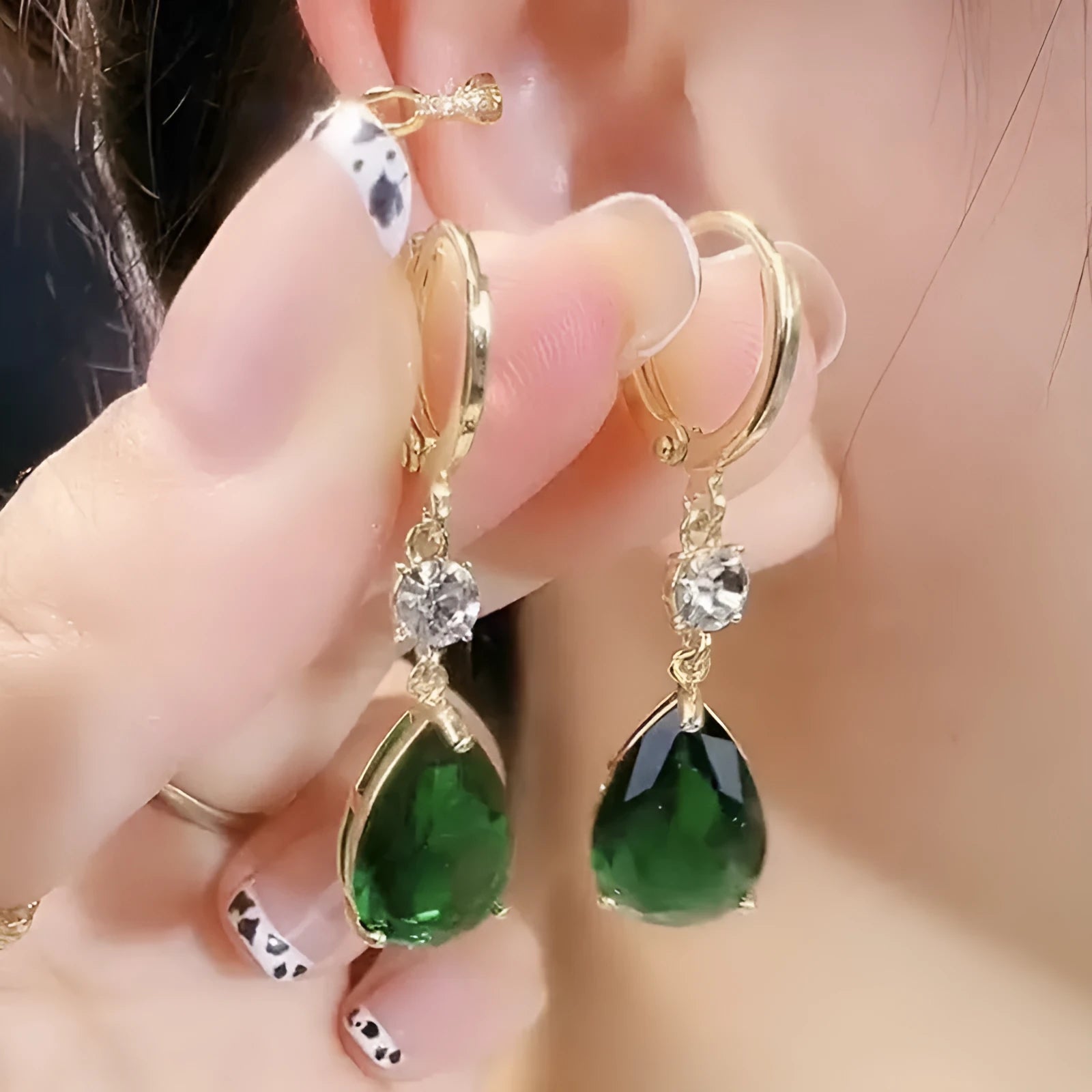 Green geometric teardrop earrings with alloy construction