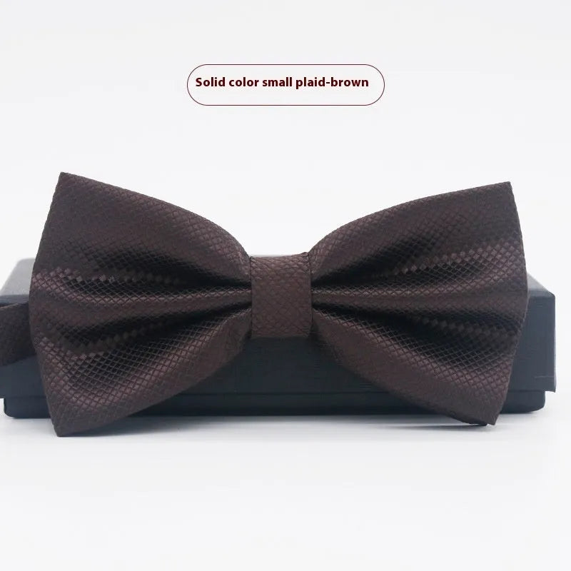 Men's solid colour formal bow tie in flat head style showing 12x6cm dimensions