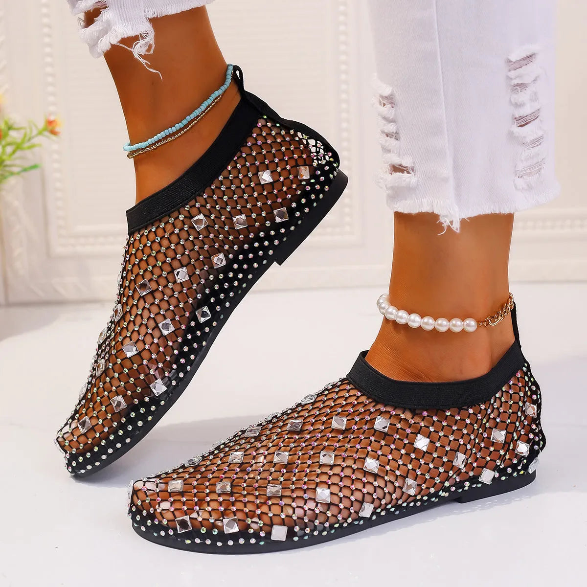 Women's flat sandals with mesh upper and colourful rhinestone decoration, round toe design with rubber sole